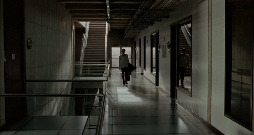 স্মৃতির দ্বিখন্ডিত শরীর 